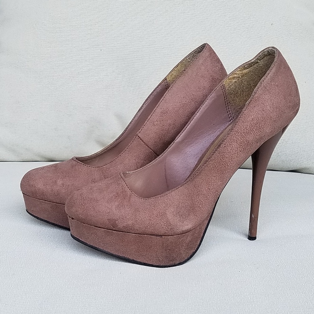 Charlotte Russe suede pumps size 8